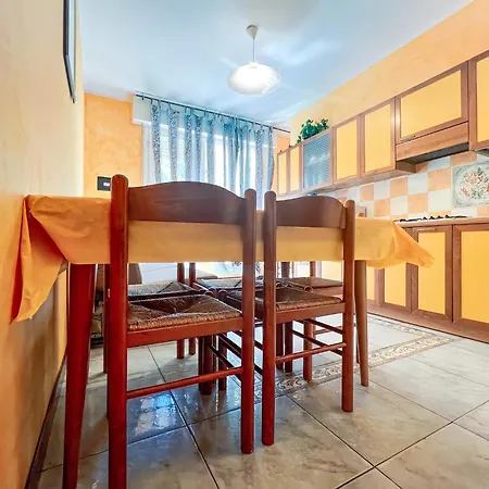 Bussola ביביונה