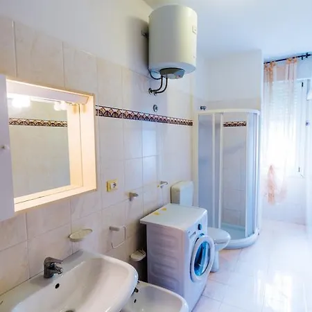 Bussola ביביונה